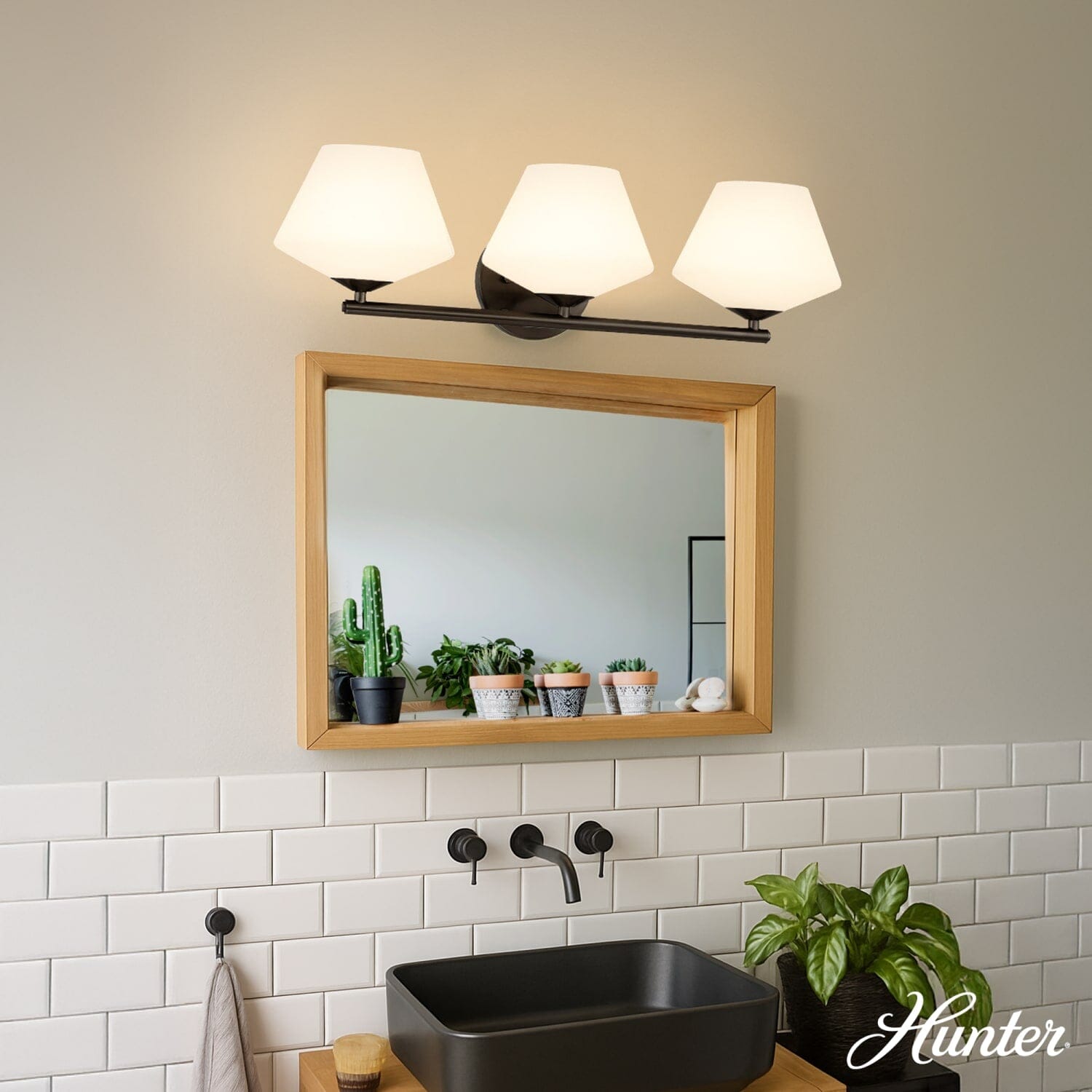 Celestial Valley 3 Light Medium 24 Inch Vanity - Image 3